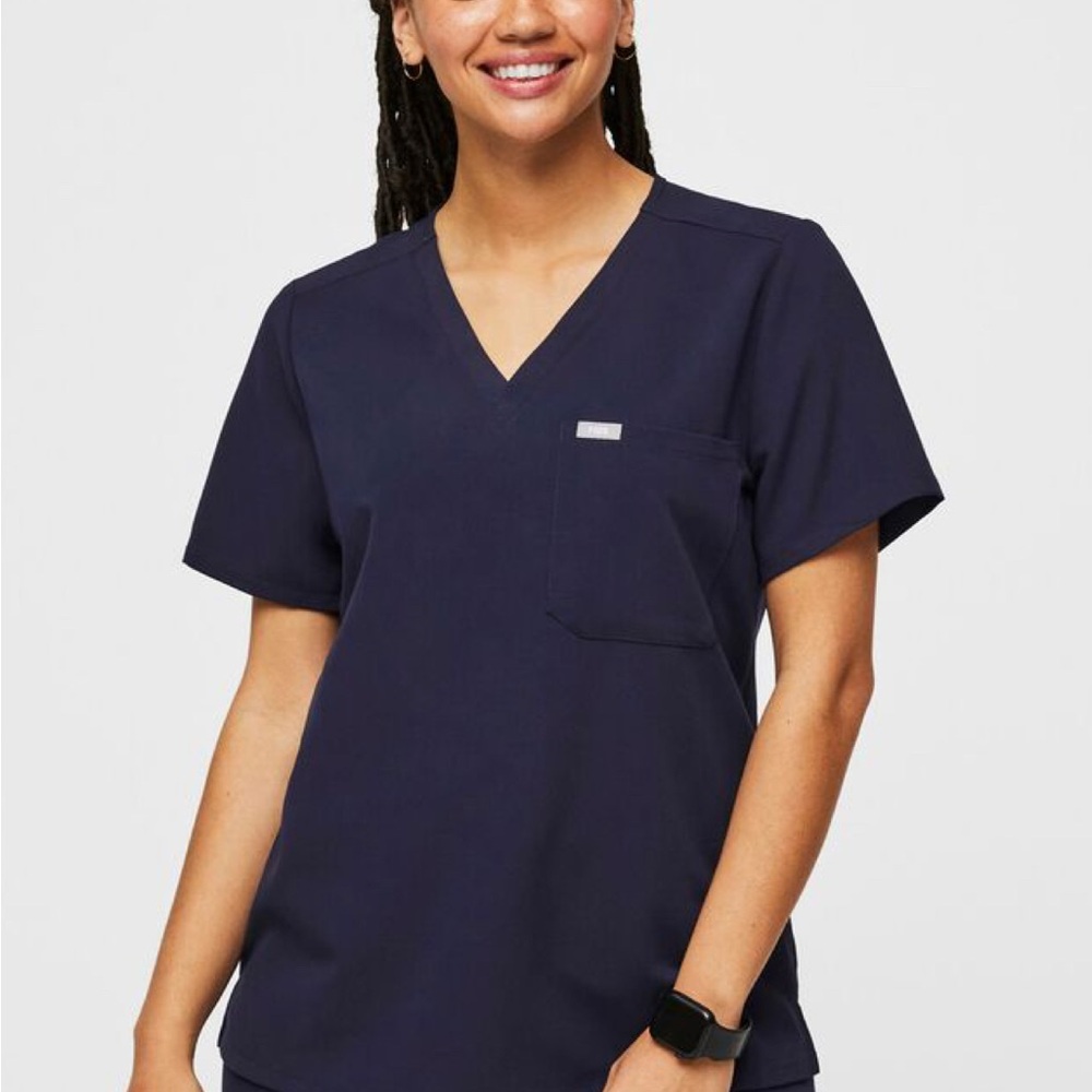 Catarina One Pocket Scrub Top